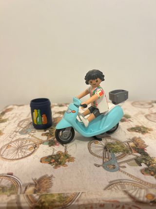 Playmobil moto con cubo y figuras