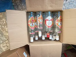 Bottiglie di Anis Vuote