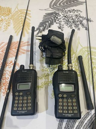 Super oferta en Walkies IC-V85 y emisora Icom2200h