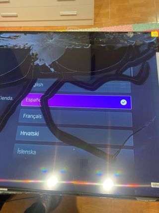 Daewoo 65 TV Pantalla Rota