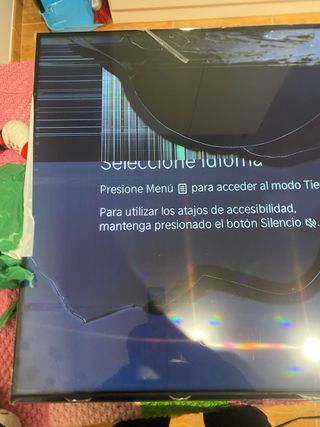 Daewoo 65 TV Pantalla Rota