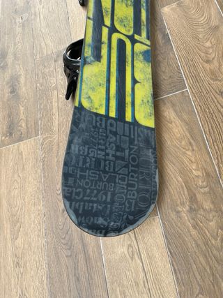 Tabla Snowboard y Fijaciones Burton