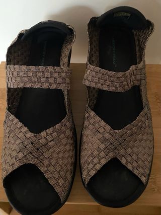 Sandalias cuña Skechers