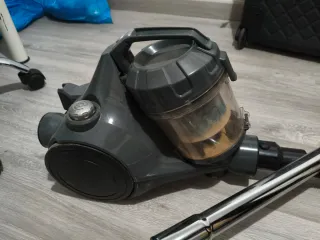 Aspiradora Cilíndrica Sin Bolsa