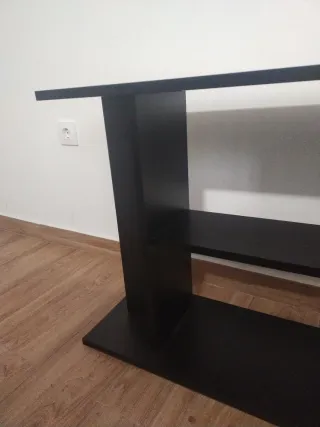 Mesa de entrada madera oscura wengue