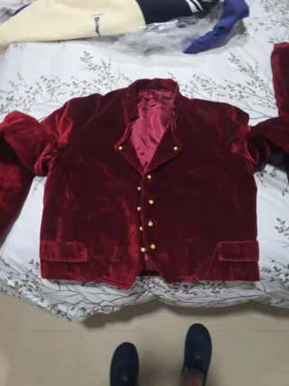 Traje fallero rojo terciopelo
