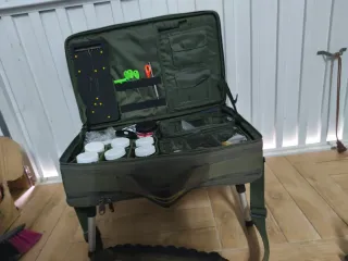 Estación de montaje pesca poco uso