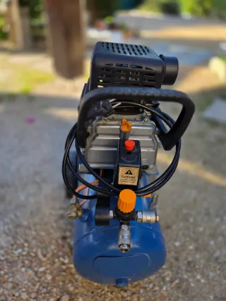 Compresor Dexter 24L 2.5 HP y piezas