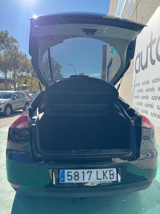 RENAULT Laguna Dynamique TomTom dCi 110 eco2