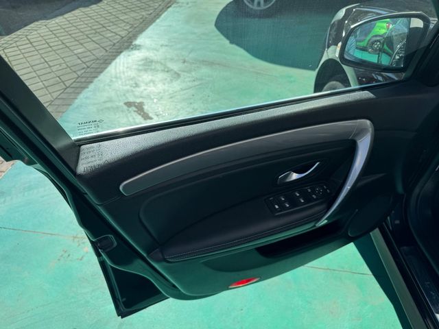 RENAULT Laguna Dynamique TomTom dCi 110 eco2