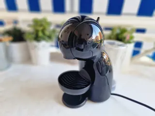 Cafetera Dolce Gusto Negra