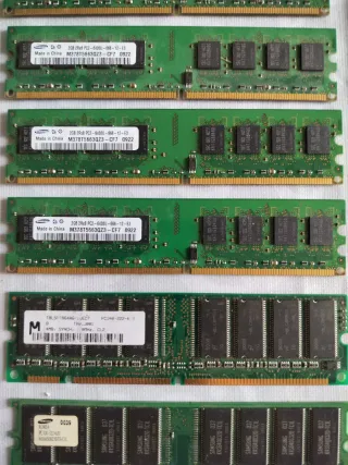 Lote 18 Memorias RAM DDR y DDR2 Kingston