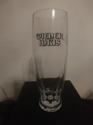 Bicchieri birra Wiener Haus Pilsner Urquell