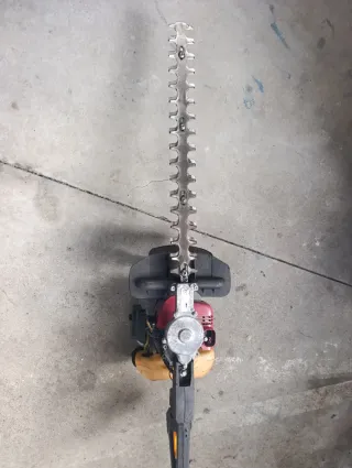 Kawasaki TH23 Cortasetos