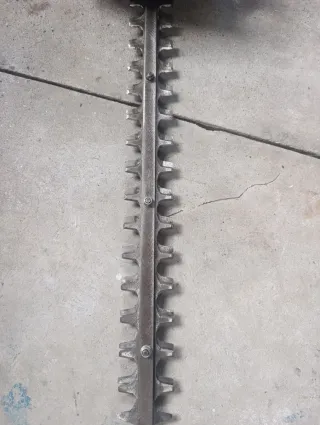 Kawasaki TH23 Cortasetos