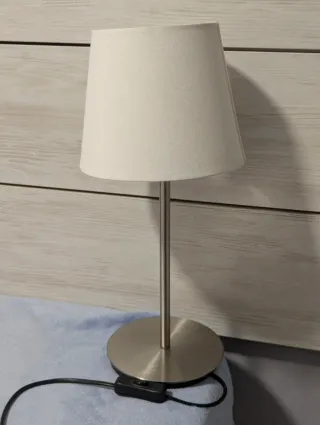 Lámpara de mesa tela y metal