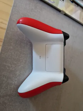 Xbox One Negra + Fuente de Alimentación