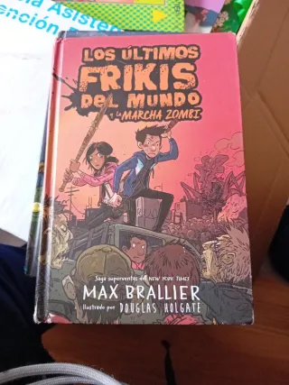 Los últimos frikis del mundo y la marcha zombi ...