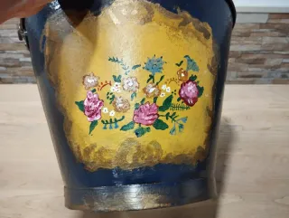 Maceta grande metálica