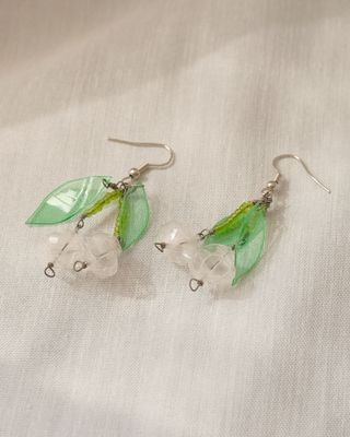 Brincos Transparentes com Contas Verdes