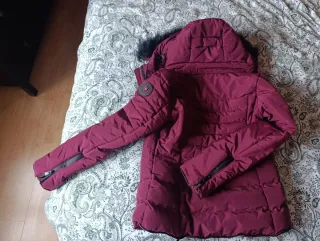 Parka granate Norway con capucha