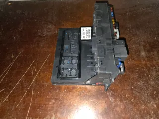 Caja Fusibles Mercedes W211