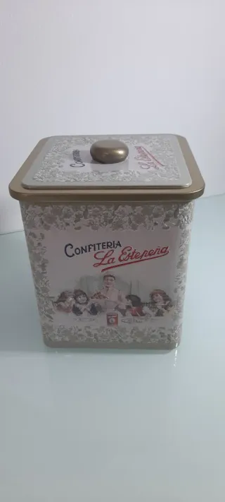 Scatola di latta vintage Confetteria La Estepena