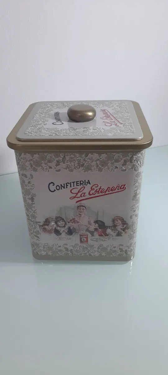 Caja de hojalata vintage Confitería La Estepena