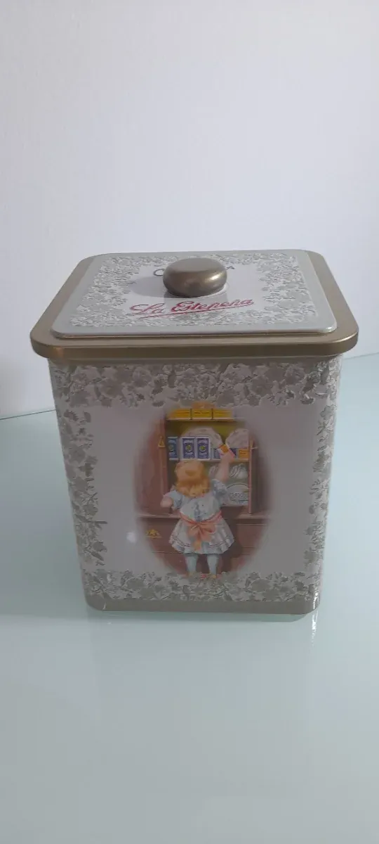 Caja de hojalata vintage Confitería La Estepena