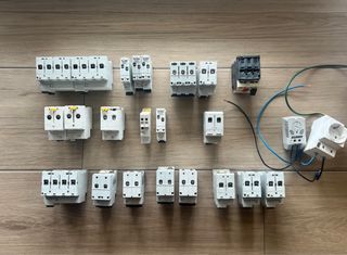 Lote Interruptores Schneider/Merlin Gerin