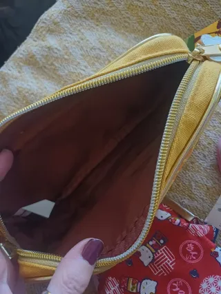 Estuche y monederos Hello Kitty