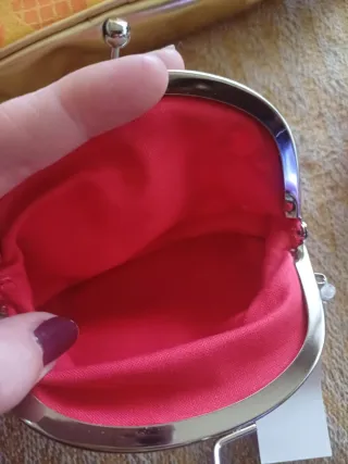 Estuche y monederos Hello Kitty