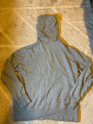 Sudadera Nike gris con cremallera Y2K