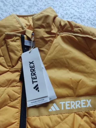 Chaqueta termica Adidas terrex