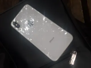 En buen estado su salid de la batería 90%