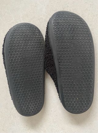 Zapatillas emoji happy negras y amarillas