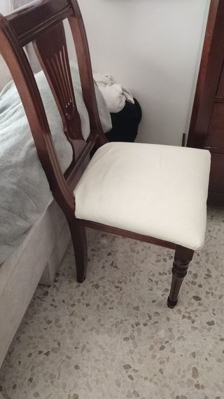 Mesa de salón con 6 sillas