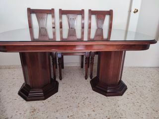 Mesa de salón con 6 sillas