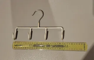 Percha organizadora para collares, pañuelos, etc