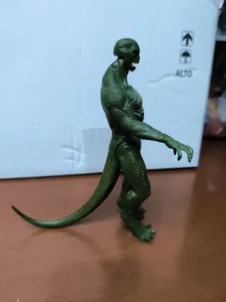 Action Figure Lizard