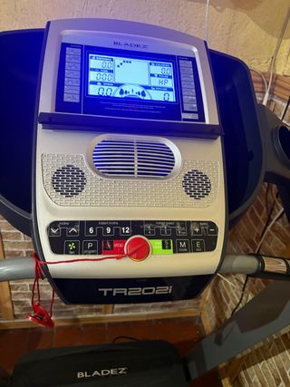 Cinta de correr BLADEZ TR202i