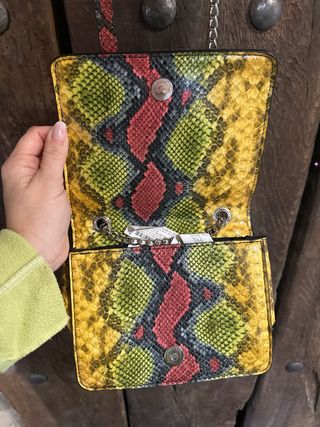 Bolso estampado piel serpiente
