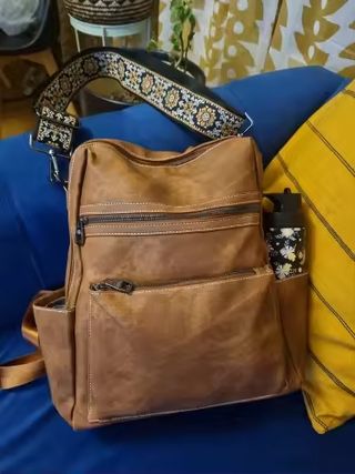 Mochila impermeable cuero sintético