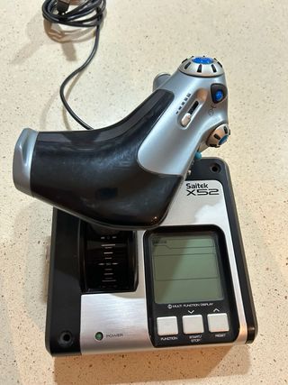 Joystick Saitek X52 para PC