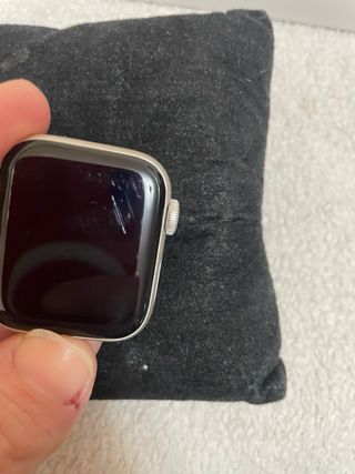 Apple Watch SE 2ª Gen 40mm aluminio starlight