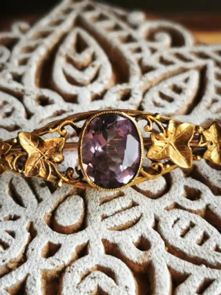 Broche antiguo estilo modernista