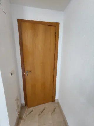 Puerta interior madera pino