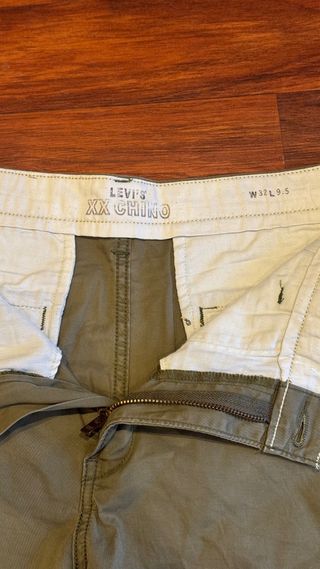 Pantalón corto chino Levi's verde oliva