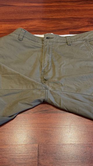 Pantalón corto chino Levi's verde oliva
