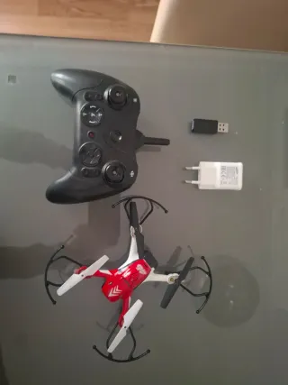 Dron Carrion Rojo y Blanco